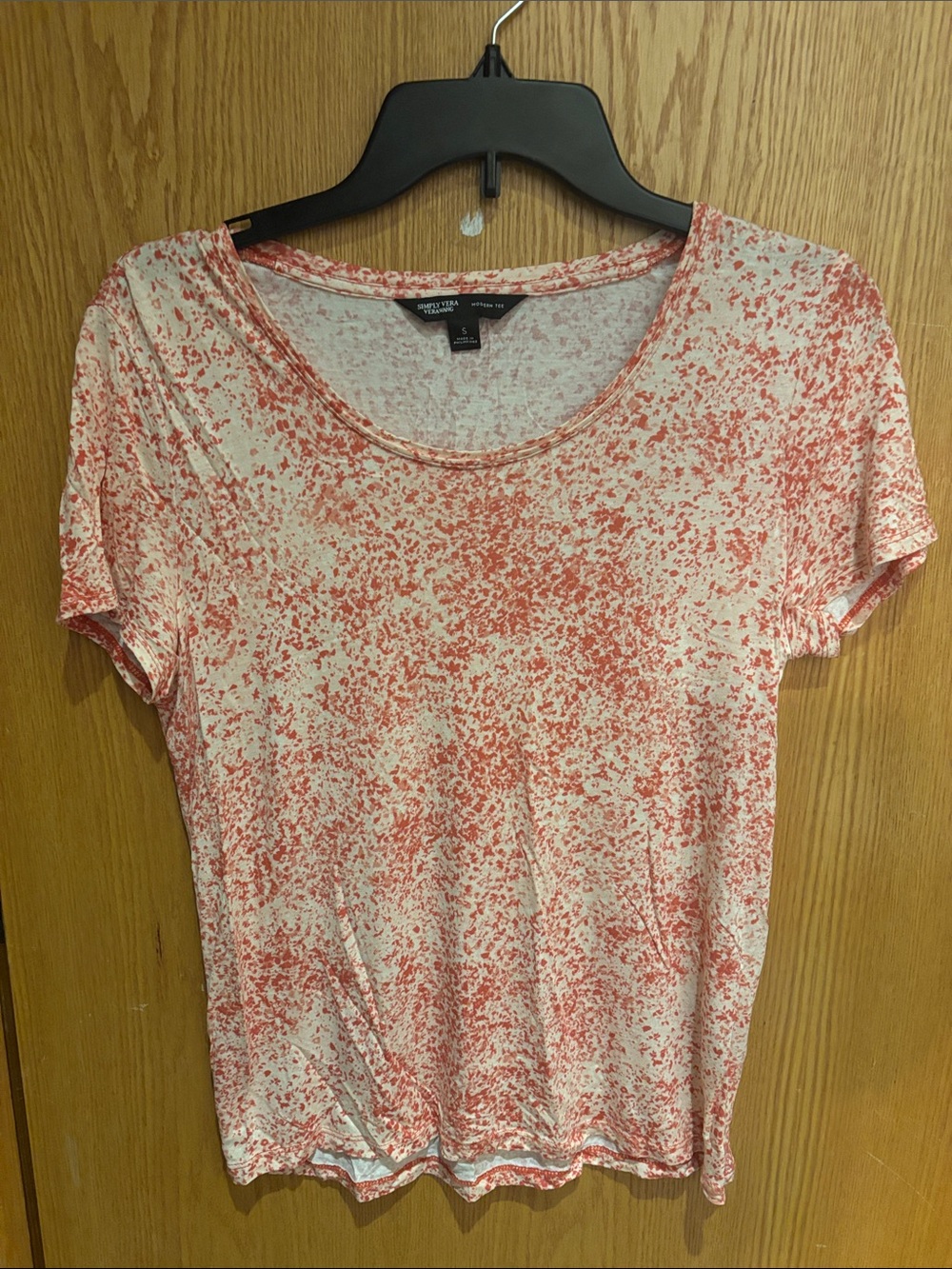 Simply Vera Verawang, short sleeve tee
Burnt orange splattered print
Small